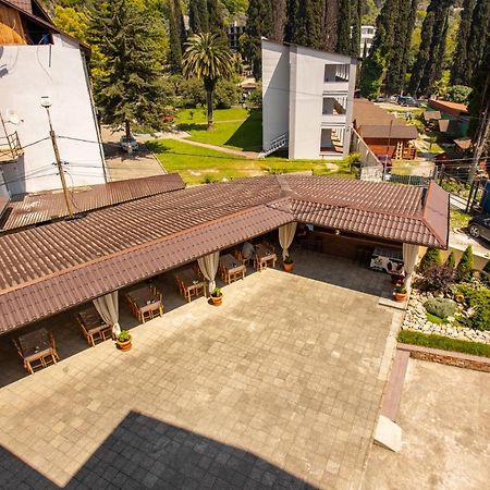 Hotel Nikopoli On Vodopadnaya 21А New Athos Exterior foto