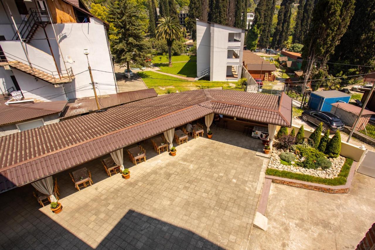 Hotel Nikopoli On Vodopadnaya 21А New Athos Exterior foto